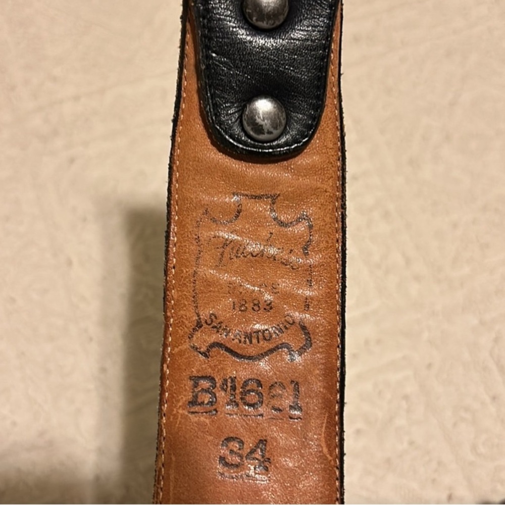 Lucchese 1883 line leather belt
